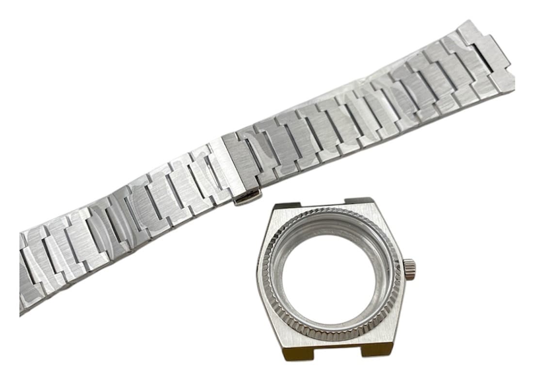 GNX case and strap